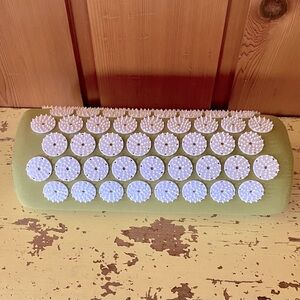 Bed of Nails Acupressure Neck Pillow